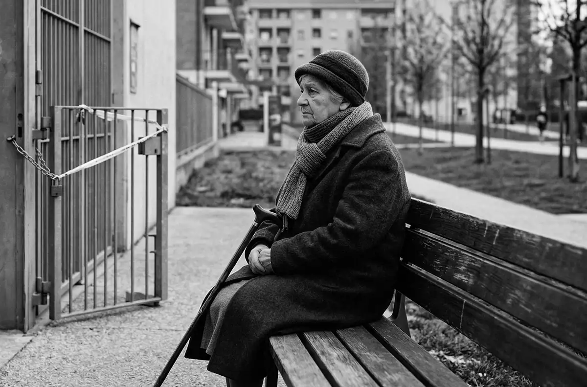 Anziani e socialità: una città che dimentica